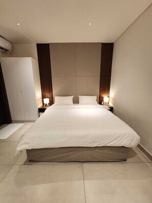 Habitación doble estándar | Escritorio, espacio para trabajar con laptop y wifi gratis 