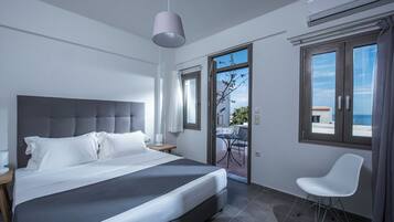 In-room safe, iron/ironing board, free WiFi