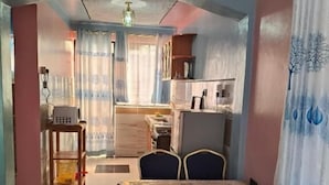 Deluxe Apartment, Balcony, Garden View | Private kitchen - Balozi Luxury Homes Nyeri (Nyeri)