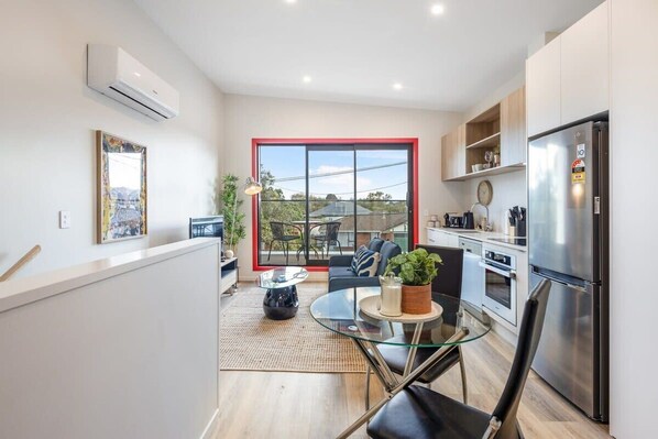 Interior - The Zen Den - Secret Refuge on Birch Street (Lower Hutt)