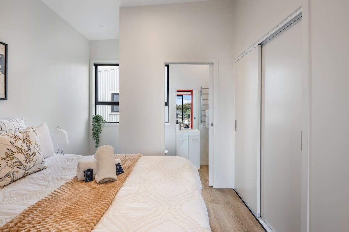 Ferros/tábuas de passar roupa, Wi-Fi, roupa de cama