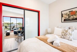 1 habitación, tabla de planchar con plancha, wifi y ropa de cama 