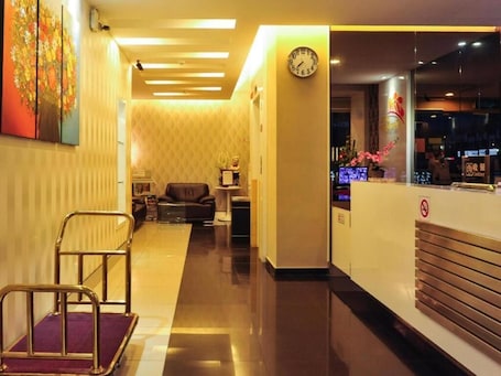 Lobby. Mornington Hotel Medan Ipoh