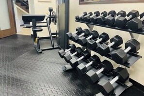 Fitness facility - Dolphin & Manatee Cove Condo: Beach Access + More! (Ruskin)