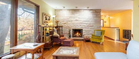 Smart TV, fireplace, video games, ping pong