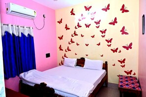 Deluxe Double Room - Hotel Kirti Inn (Puri)