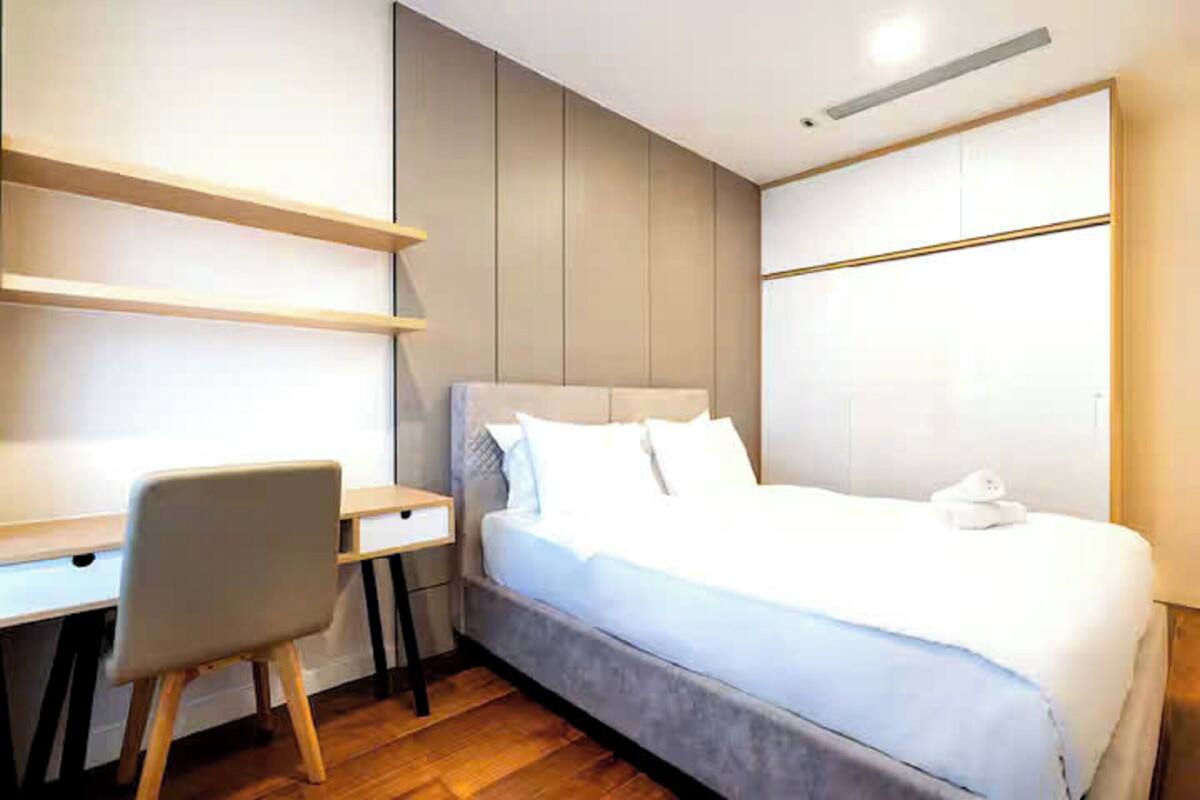 Suite Grand, 1 habitación, con acceso al salón lounge del club, vista a la ciudad | Sábanas de algodón egipcio, ropa de cama de alta calidad y edredón