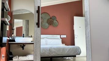 Coffres-forts dans les chambres, bureau, rideaux occultants