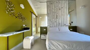 Dusche, Haartrockner, Hausschuhe, Handtücher