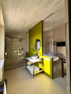 Deluxe Double Room, Hill View | Bathroom | Shower, hair dryer, slippers, towels