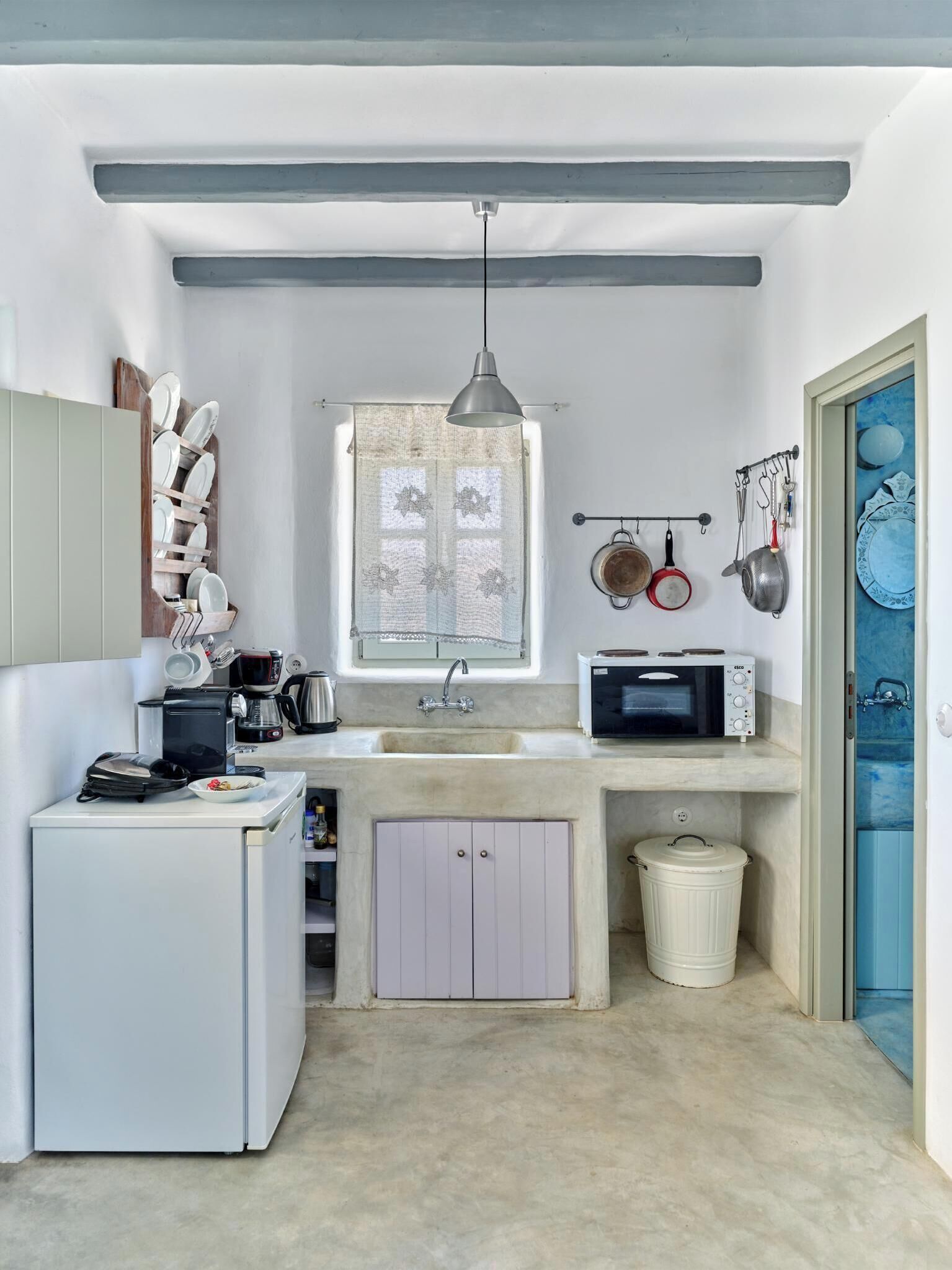 Fridge, oven, stovetop, toaster