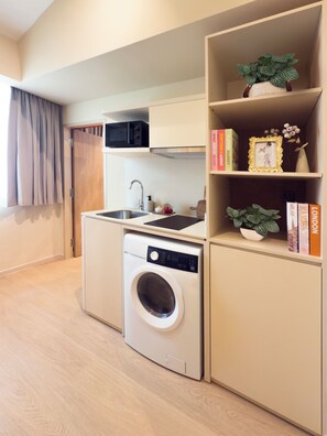 Chambre Double, accessible aux personnes à mobilité réduite | Cuisine privée