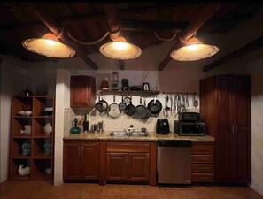 ميكروويف، فرن، موقد طهي مسطح، غسالة أطباق