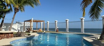 🌴 Private Beachfront Oasis in Playa Malibu 🌊