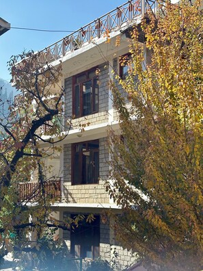 واجهة المنشأة