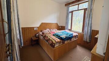 Deluxe Room, Mountain View | Free WiFi
