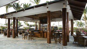 Bar (on property) - Discover Tropical Fun and Family Adventure at Kings’ Land by HGV-2 Bedroom (Waikoloa Village)