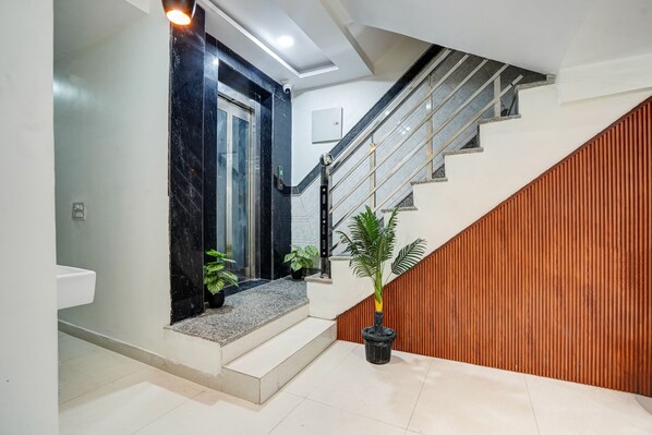 Reception - Hotel Solaris Retreat By The Arrow (Delhi)