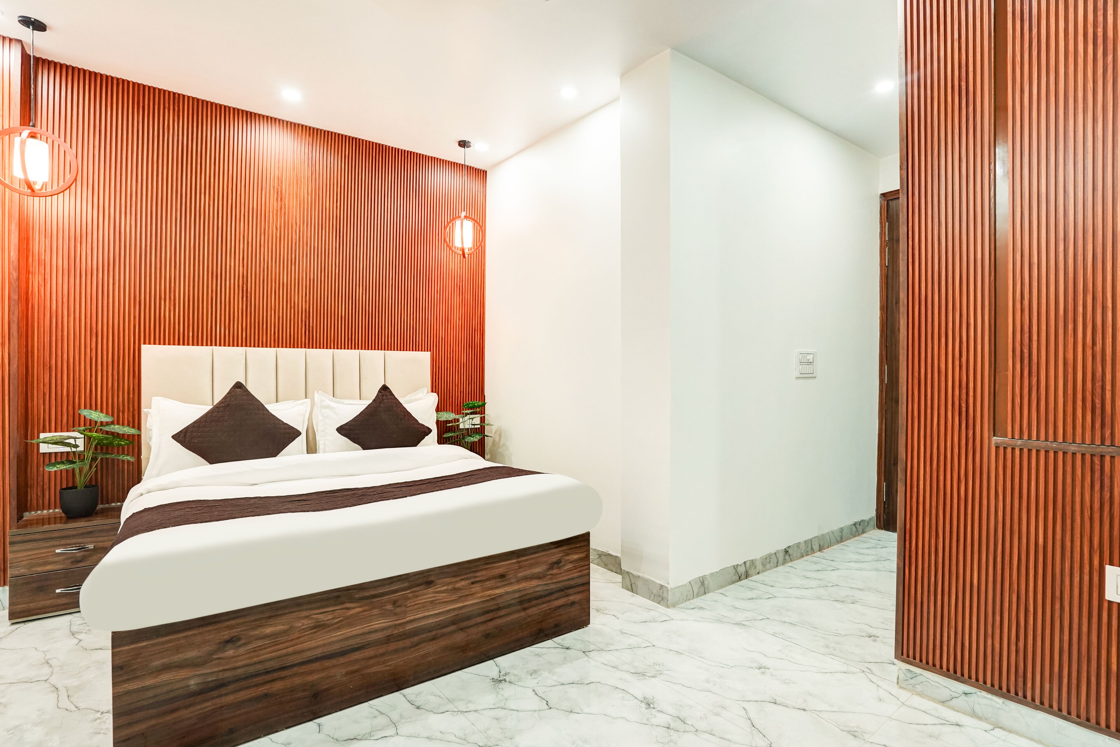 Luxury Double Room | Desk, free WiFi