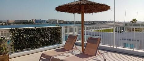 2 buitenzwembaden, gratis zwembadcabana's en parasols bij het zwembad