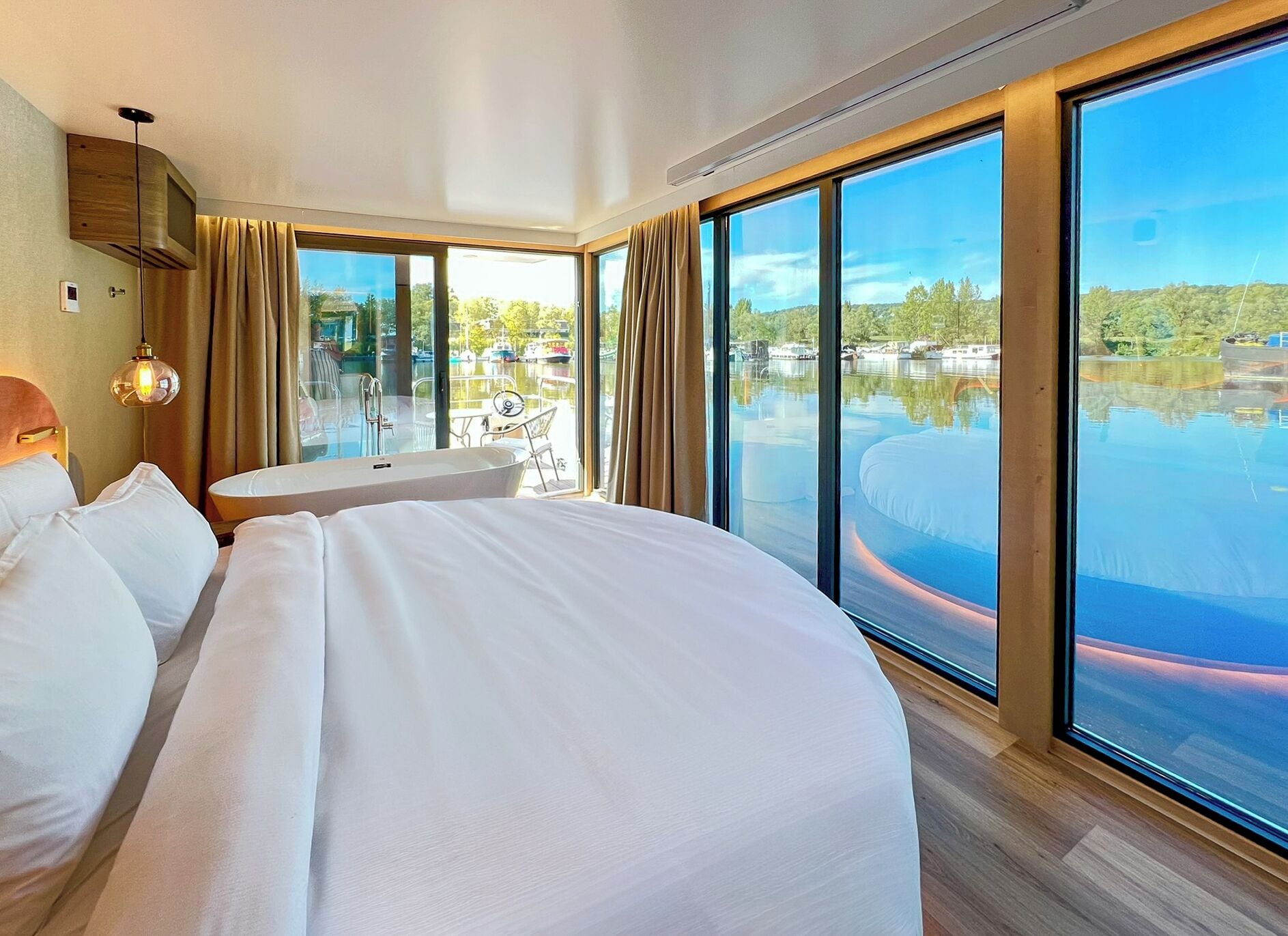 Panoramic-Suite, 1 King-Bett, Seeblick