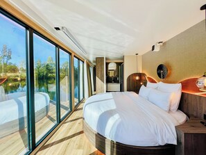 Panoramic-Suite, 1 King-Bett, Seeblick