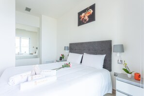 2 bedrooms, iron/ironing board, free WiFi, bed sheets - Intempo by Holuxe - 272 - 27th floor (Benidorm)