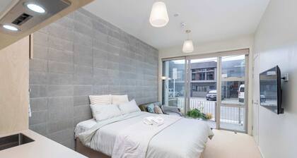 Petone Two Bedroom Apartment with Private Balcony