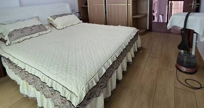 地铁口LOFT复古小别墅