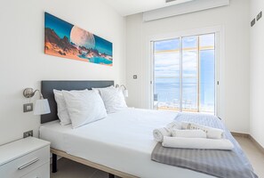2 slaapkamers, een strijkplank/strijkijzer, gratis wifi, beddengoed