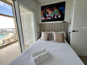 Ferros/tábuas de passar roupa, Wi-Fi de cortesia, roupa de cama