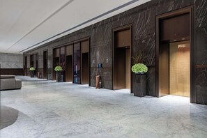 Lift - Yashan Tianlai S High-Rise Hotel (Chengdu)