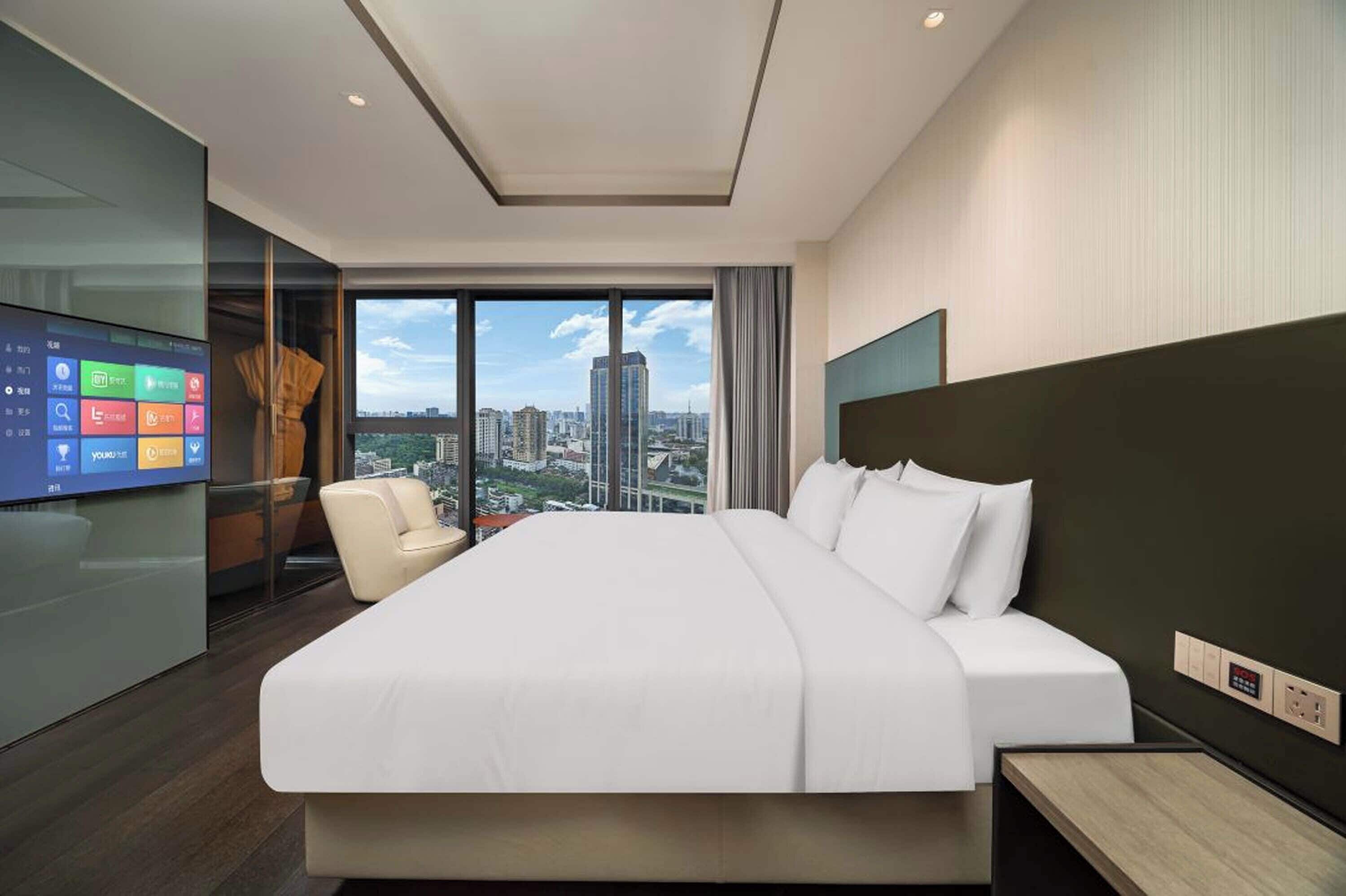 行政套房, 城市景 | 書桌、手提電腦工作空間、遮光窗簾/窗簾、隔音