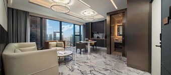 Yashan Tianlai S High-Rise Hotel