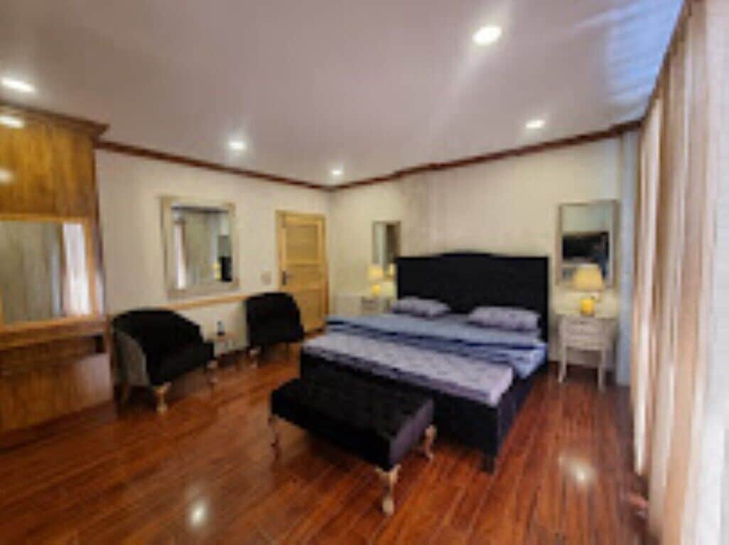 Deluxe Double Room, Mountain View | Soundproofing, iron/ironing board, free WiFi