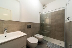 Shower - Roberto - Villa Marinella (Porto Azzurro)