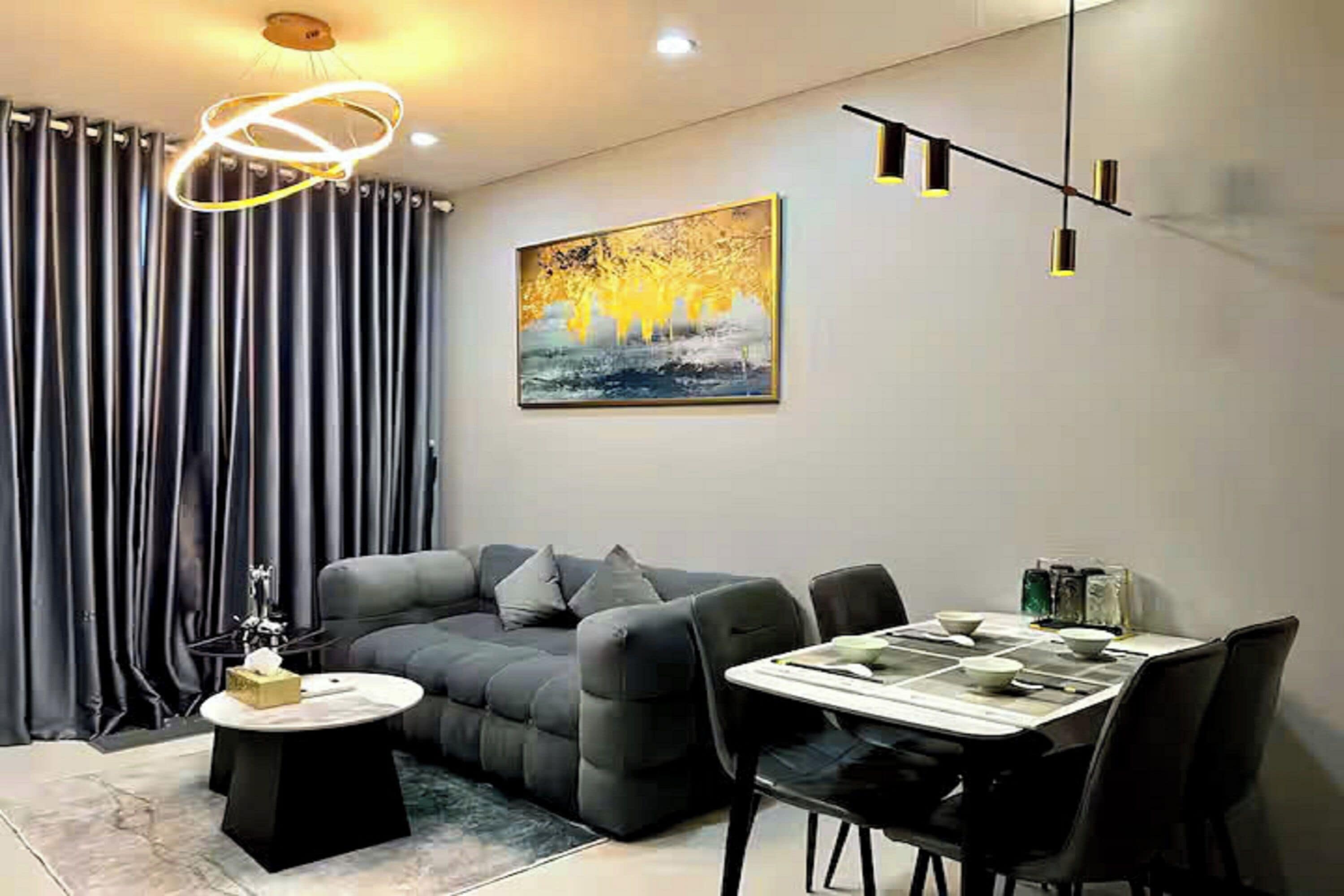 Suite Majestueuse, 1 chambre, accès au salon club, vue ville | Coin séjour | TV connectée, Netflix, films à la carte, enceintes connectées