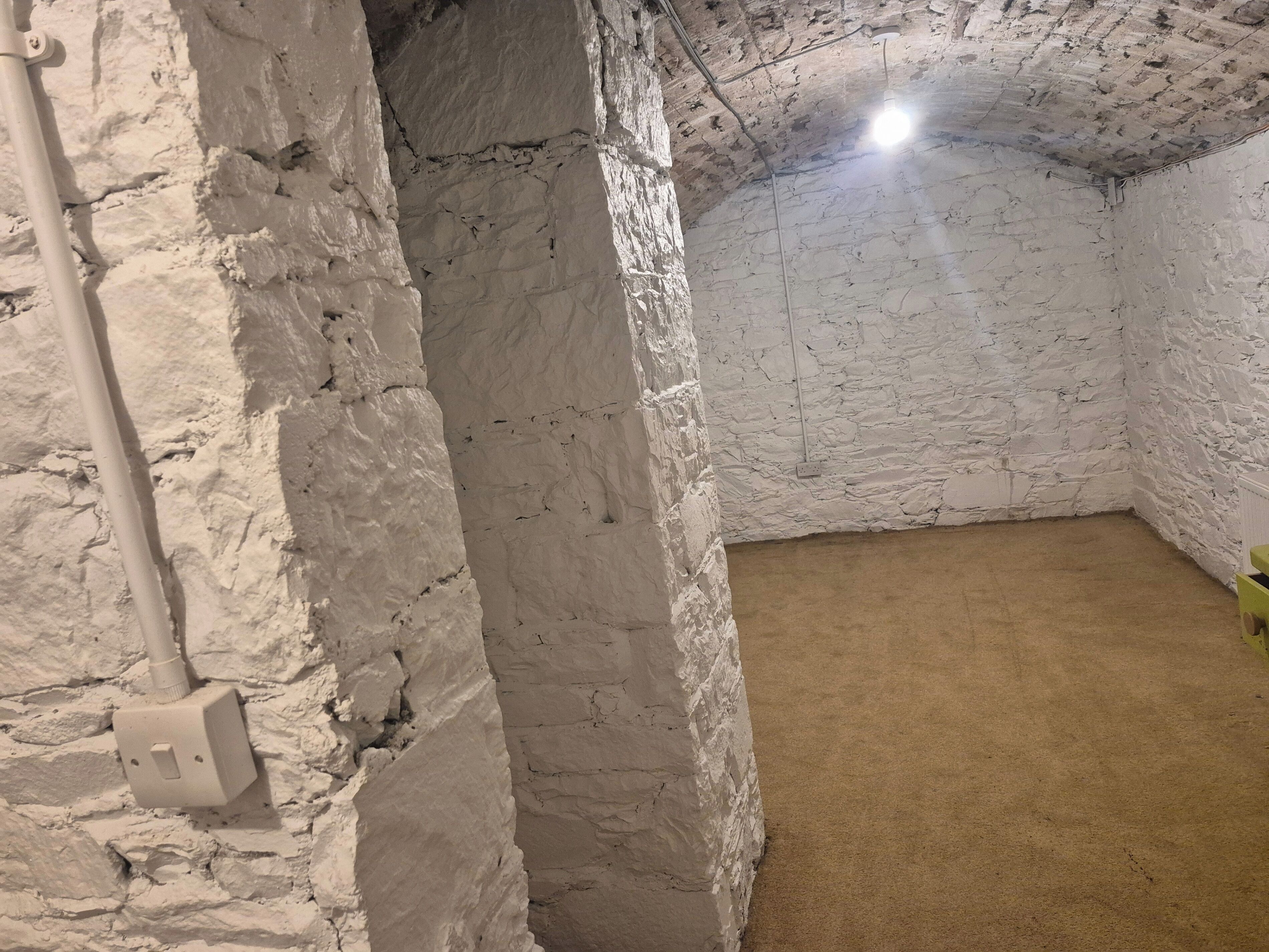 المنشأة من الداخل