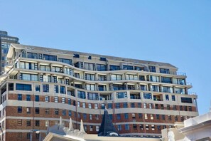 Exterior - Avenue One  (Cape Town)