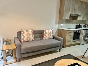 Economy Apartment | Living area - Avenue One  (Cape Town)