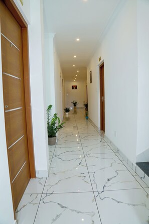 Interior - Cloud9 Airport Hotel (Aluva)