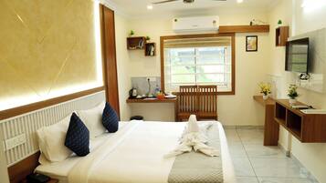 Escritorio y espacio para trabajar con laptop