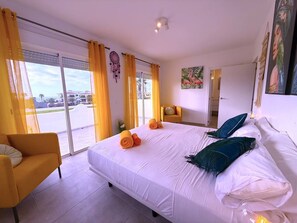 4 bedrooms, iron/ironing board, travel cot, WiFi - Villa 9- Mister Nine (Golf Del Sur)