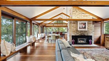 Smart TV, fireplace, offices