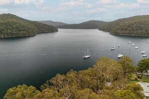 Marina - The Tree House, Cottage Point - Back to Nature. Peaceful, Tranquil, Lush (Cottage Point)