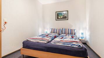 Fer et planche Ă repasser, Wi-Fi, draps fournis