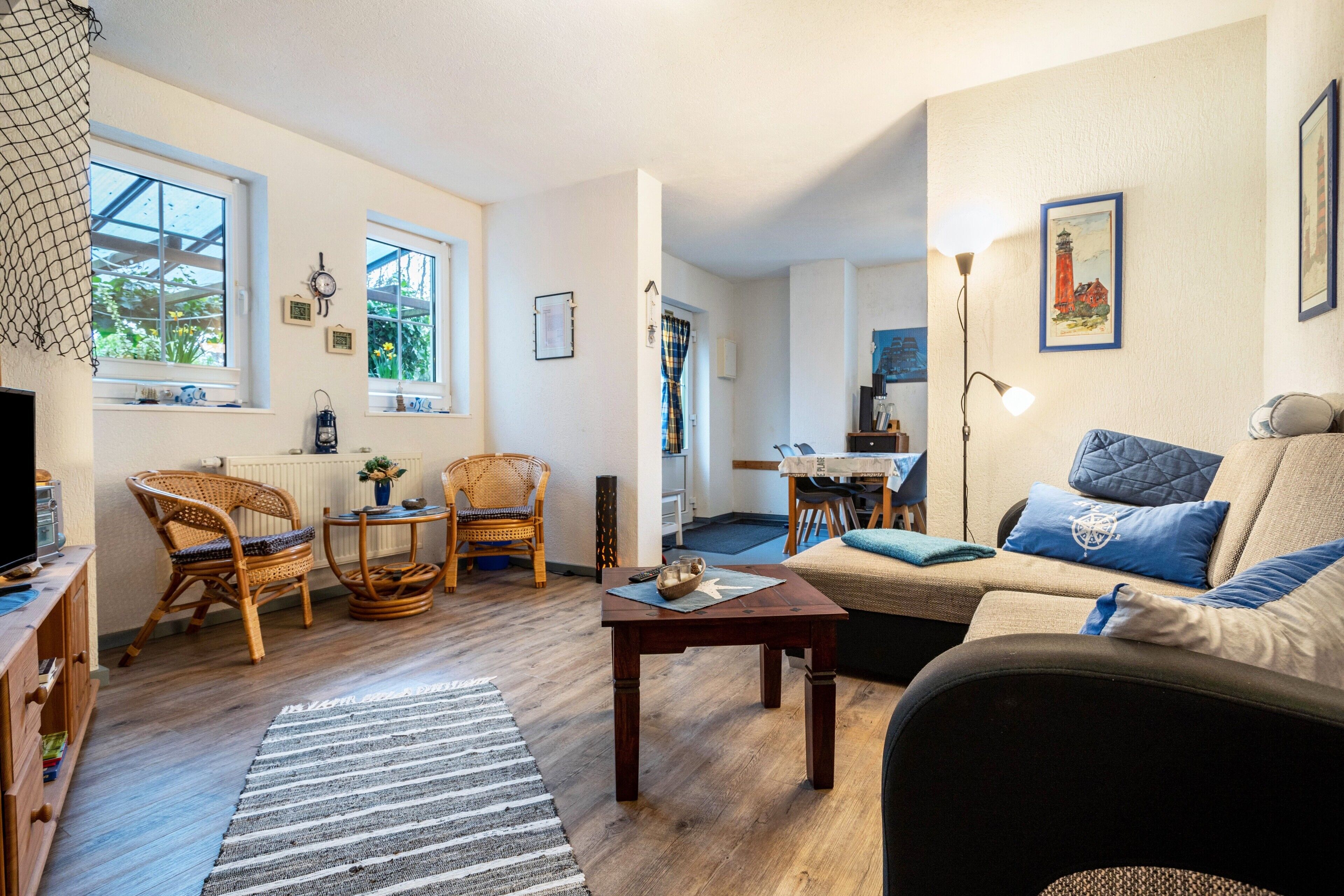 Televisión, reproductor de DVD y estéreo 