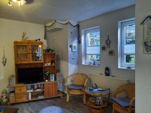 Televisión, reproductor de DVD y estéreo 