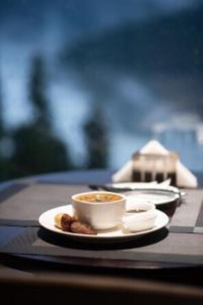 Food and drink - Eafr Hotel (Nathia Gali)