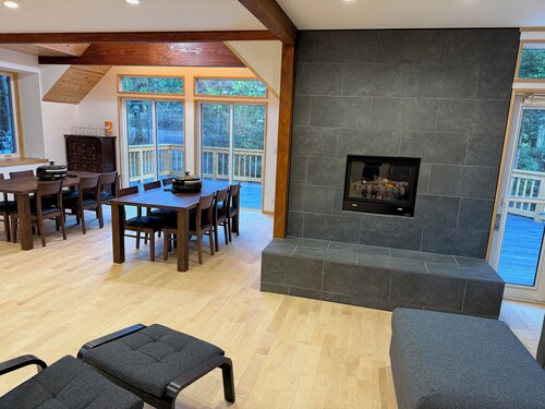 Piccolo Mondo - Beautiful 7 bedroom lodge in lovely Yamanakako - BBQ/Onsen Bath